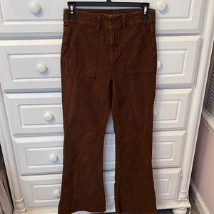 AMERICAN EAGLE HIGH RISE FLARED LEG CORDUROY JEANS
